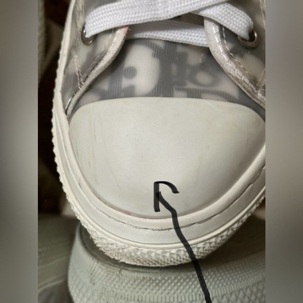 Dior White and Gray High-Top Sneakers with Logo Pattern - Picture 6 of 15